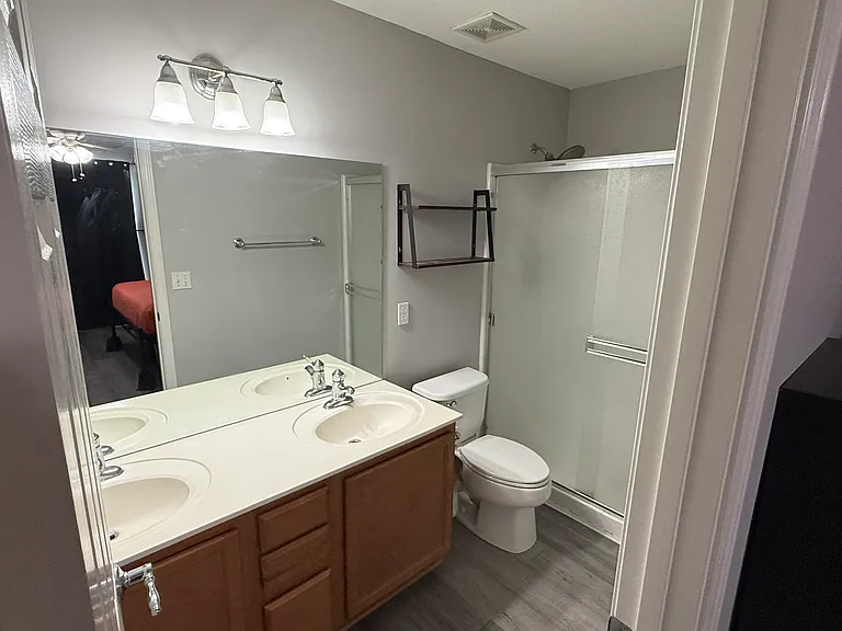 5431 N Hickory St — Photo 17