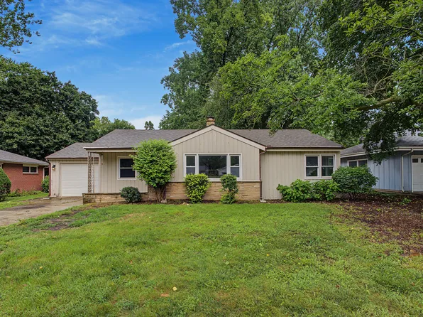 1608 Normandy Dr, Champaign, IL 61821