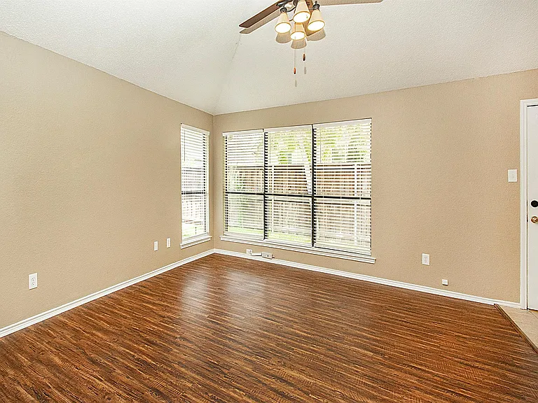 3905 Denham Way — Photo 22