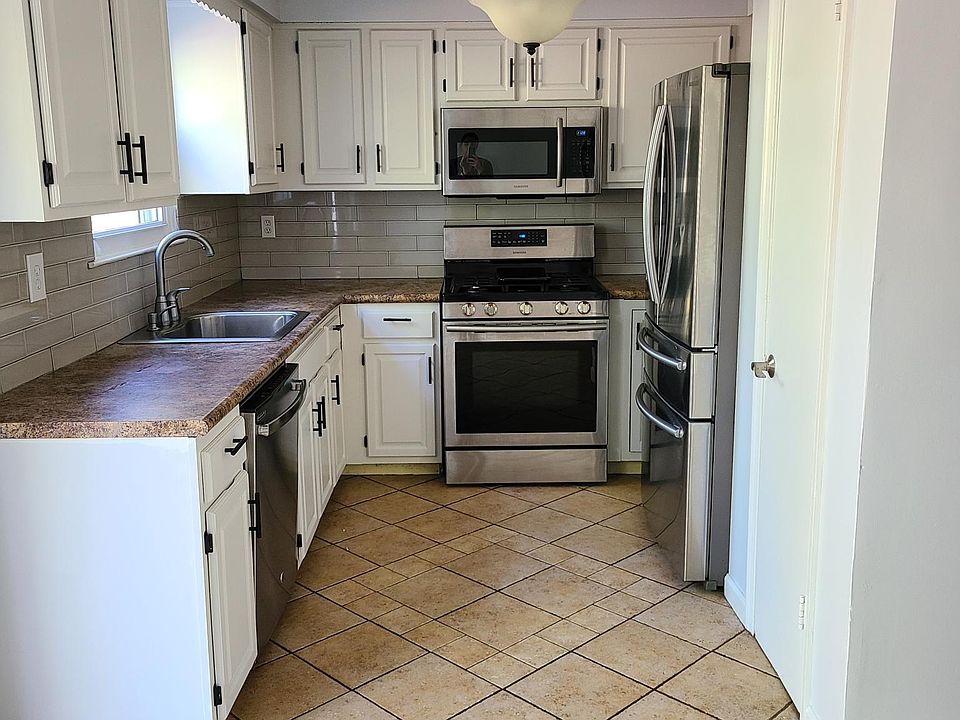1st image of 55 Dogwood Ct