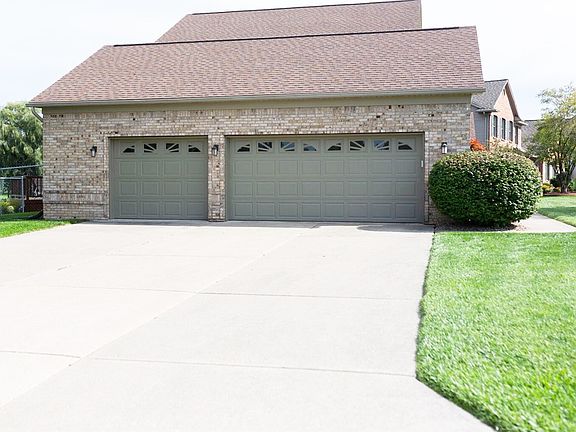 3rd image of 1405 Bush Creek Dr