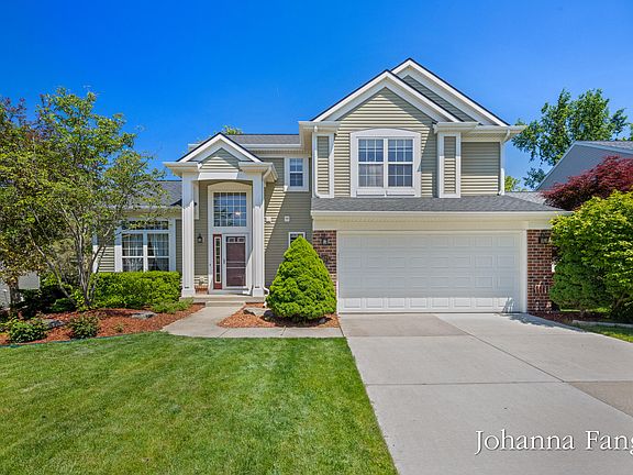 2nd image of 3673 Maplehurst Dr SE
