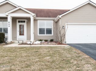 800 Frieder Ct, Aurora, IL 60504