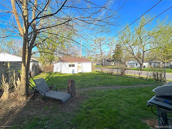 3rd image of 20115 Pelkey St