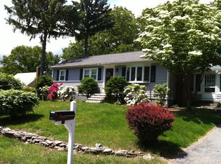 10 Cedarwood Ln, Burlington, MA 01803
