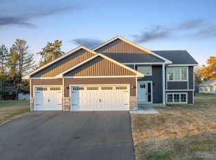 1225 Pinewood Trl, New Richmond, WI 54017