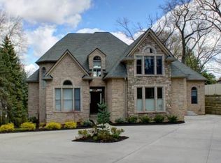 3955 Kirkland Ct, Bloomfield Hills, MI 48302