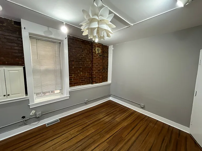 588 East St — Photo 20