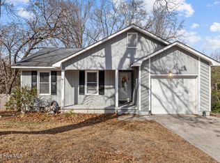 900 Dandridge Drive, Fayetteville, NC 28303