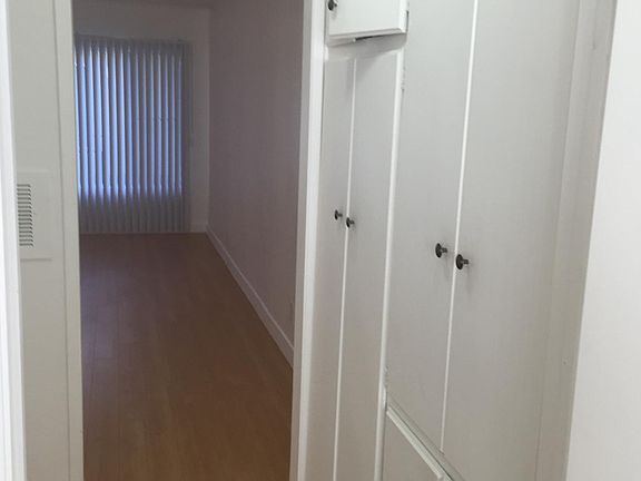 3rd image of 1310 Venice Blvd #16