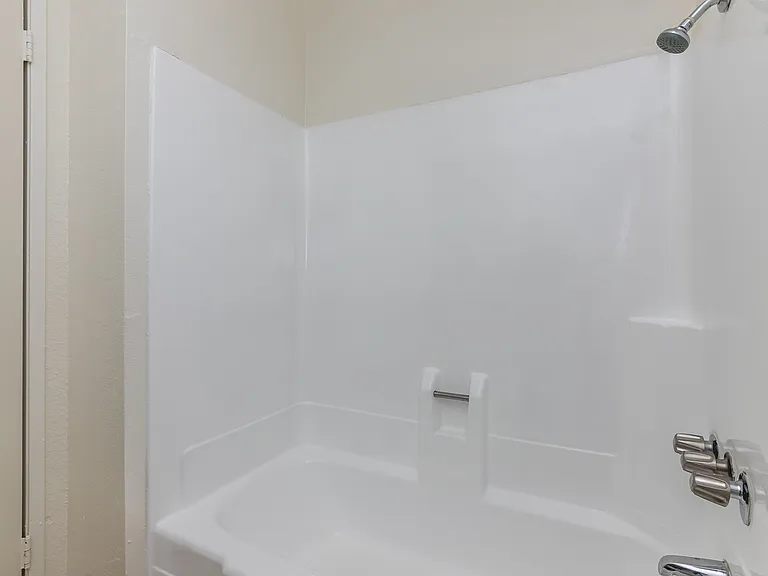 5161 Riverton Ave #104 — Photo 17