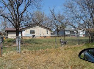 808 10th St, Snyder, OK 73566