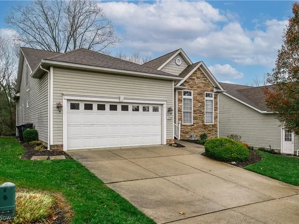 2334 Heron Crest Dr, Cuyahoga Falls, OH 44223