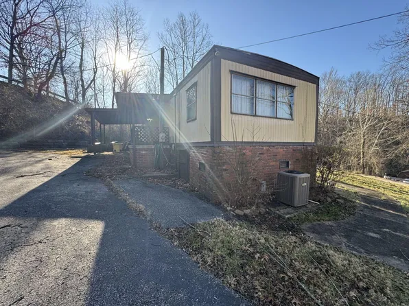30 Carolyn Dr, Dunbar, WV 25064