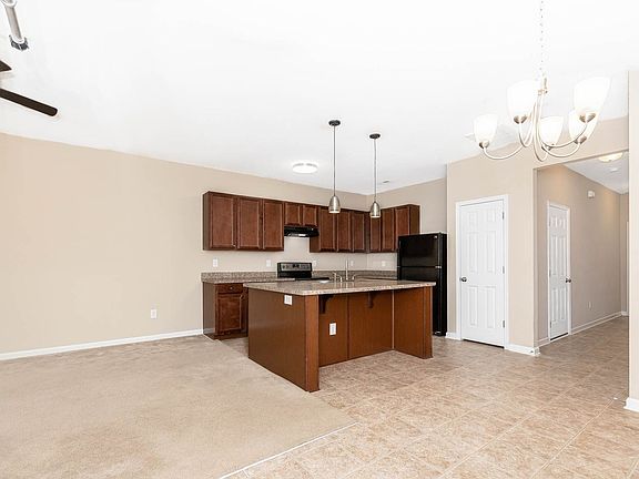 4th image of 4675 Noland Blvd