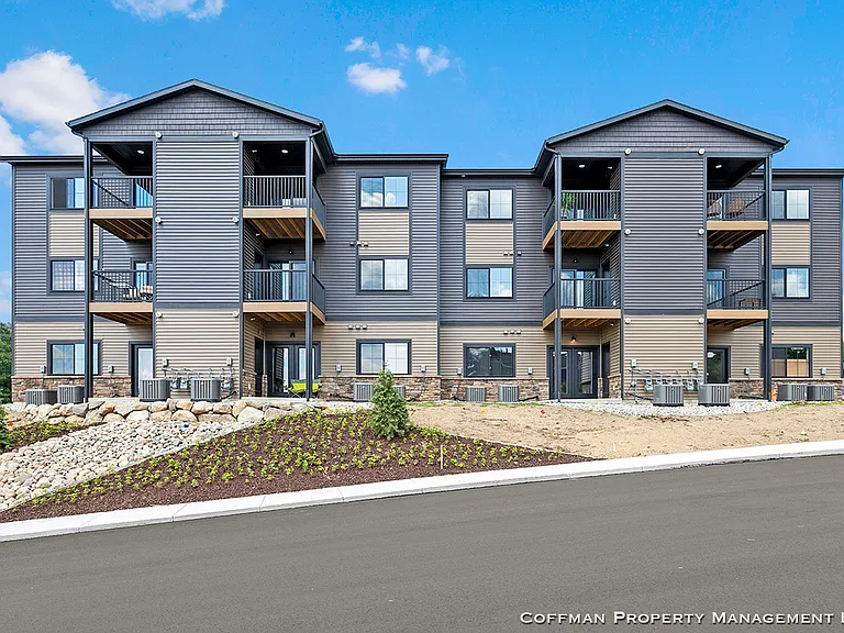 Northen Dell Commons — Photo 20