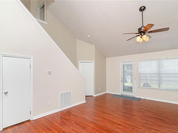 5th image of 1931 Abbotsbury Ct
