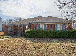 33 Vermont Ave, Midlothian, TX 76065
