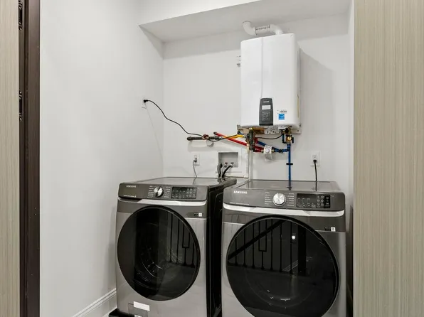 133 Clifton Place image 13 of 20