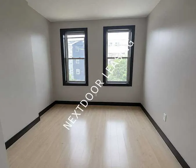 89 E 25th St #6M — Photo 3