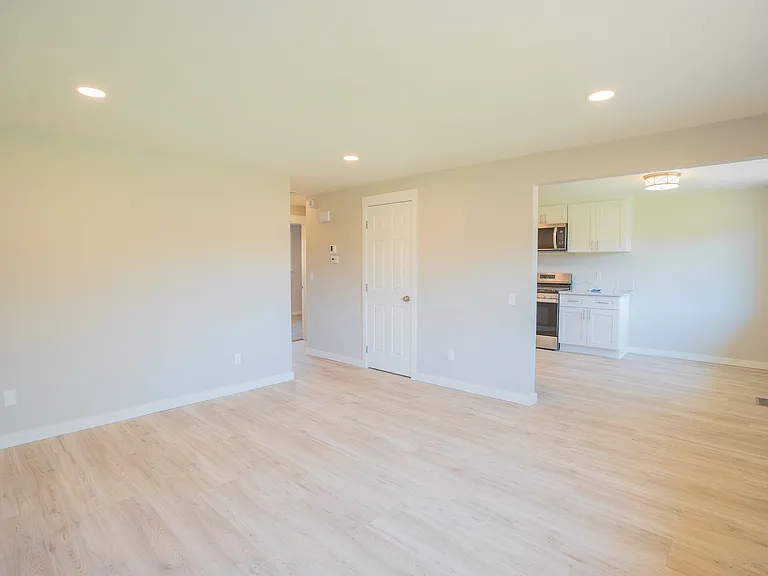 2840 Railroad St SE — Photo 13