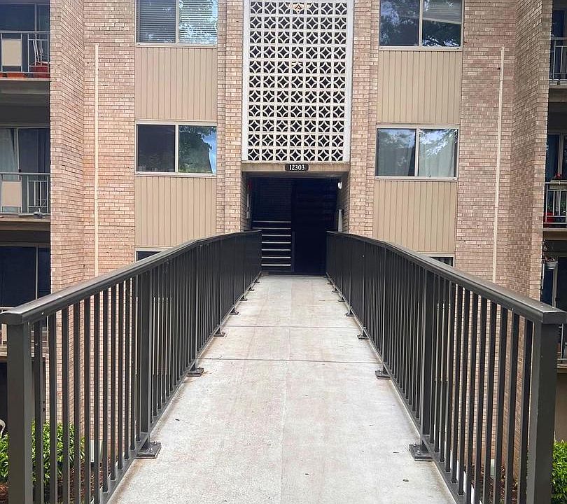 1st image of 12303 Braxfield Ct #384