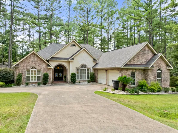 162 Cambrooke, Hattiesburg, MS 39402