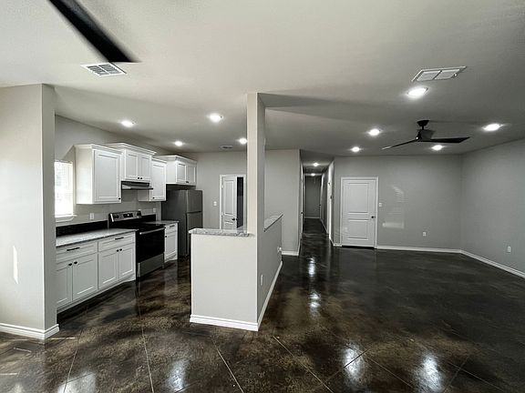 4th image of 705 County Road 326 E #2