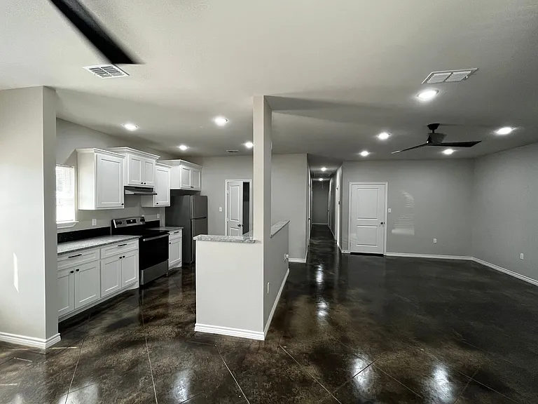 705 County Road 326 E — Photo 4