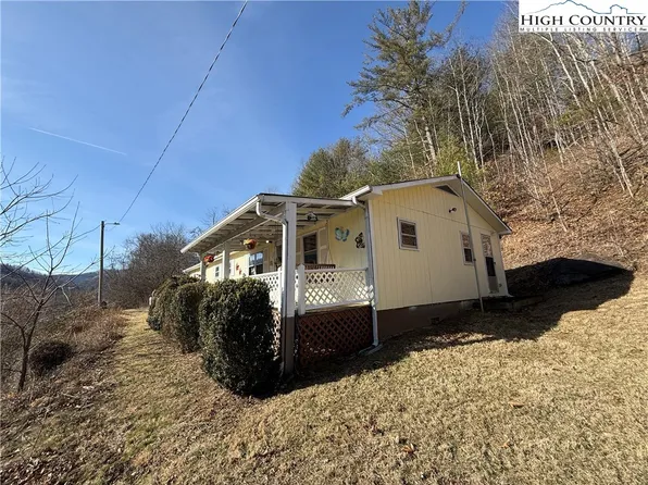 6553 Hwy 194 Highway, Warrensville, NC 28693