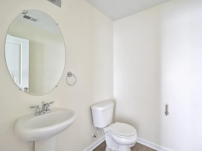 143 Davila St — Photo 8