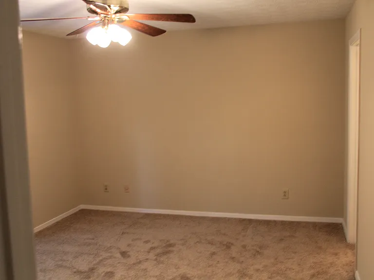 1504 Tuxworth Cir — Photo 10