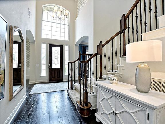 3rd image of 10660 Bramblecrest Dr