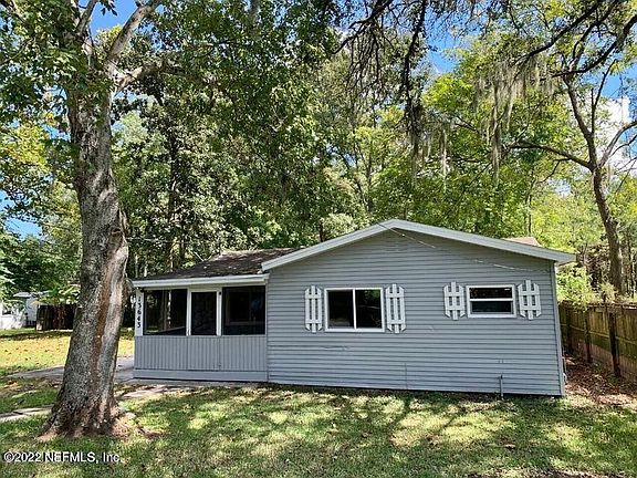 2nd image of 13643 Majestic Ct