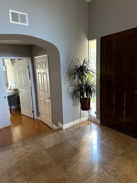Avenida Verano, Thousand Oaks — Photo 1