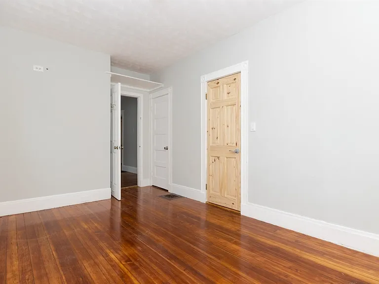 35 Torrey St #3 — Photo 19