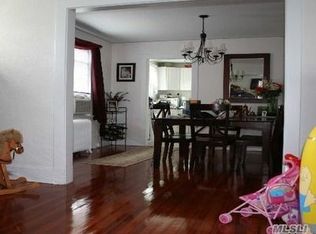 57 Memorial Pl #1, Manhasset, NY 11030