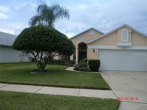 3rd image of 323 Lakebreeze Cir