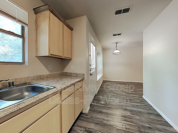 5th image of 326 Ezekial Ave