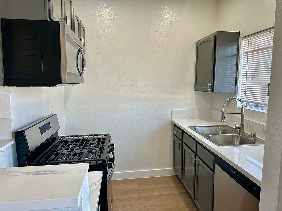 1st image of 15759 Vanowen St #6