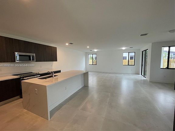 3rd image of 13624 SW 158th Ave #1364