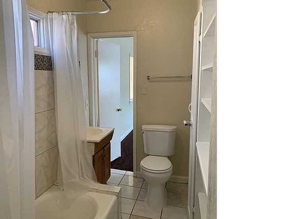 5th image of 1026 W 94th St