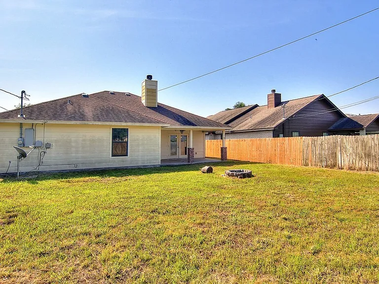 2418 Handlin Dr — Photo 21