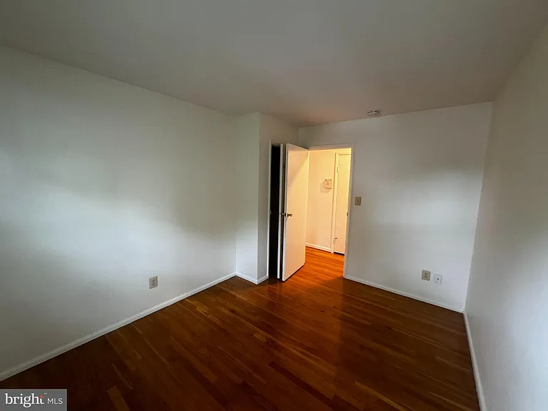 2508 Saint John Pl — Photo 23