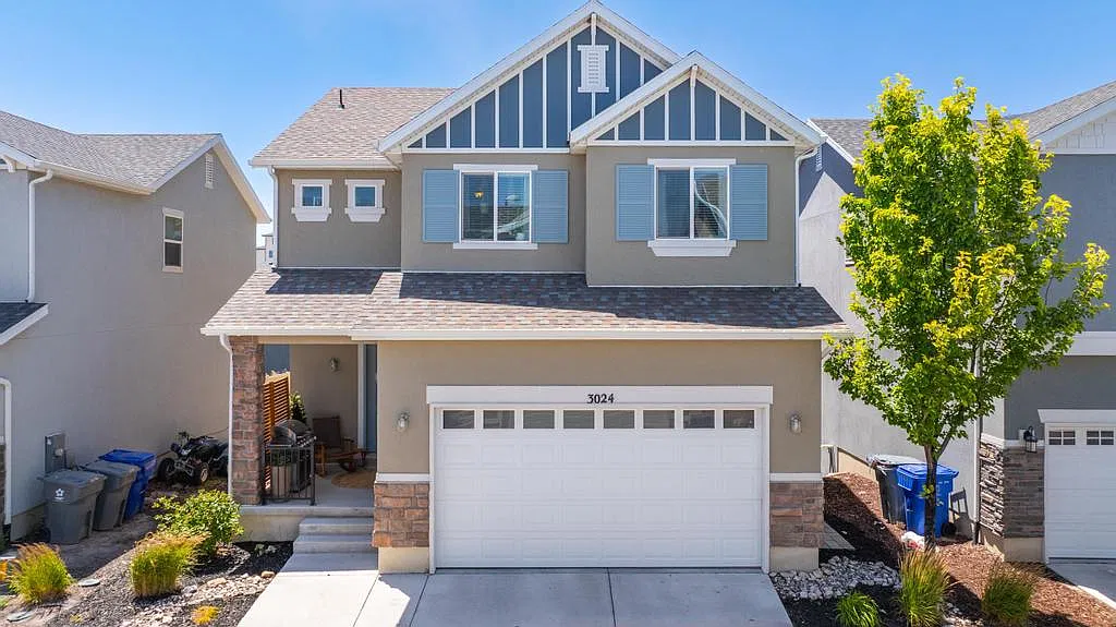 3 bed, 2.5 bath, 2839 sqft, $2,600 — Photo 1