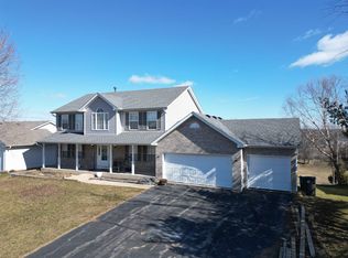 10365 Lismore Rd, Roscoe, IL 61073