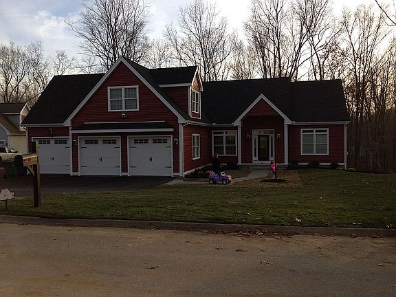 4th image of 16 Hyde Farm Ter