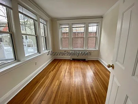 Langdon Sq — Photo 5