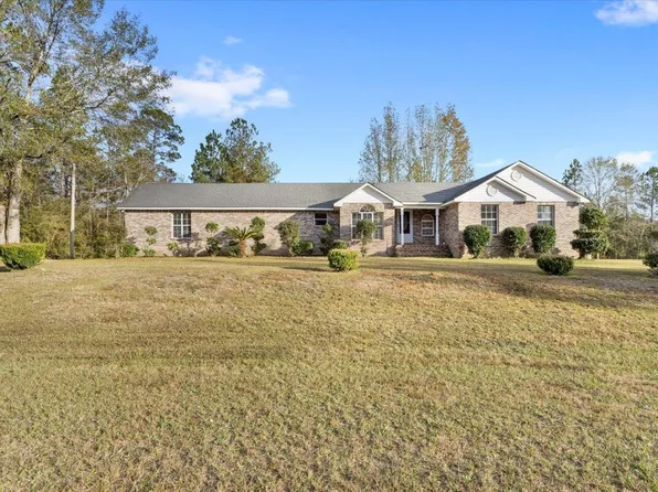 4 Makinley Ln, Lumberton, MS 39455