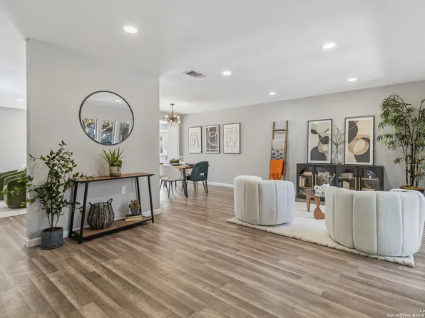 13334 Los Indios, San Antonio, TX 78233